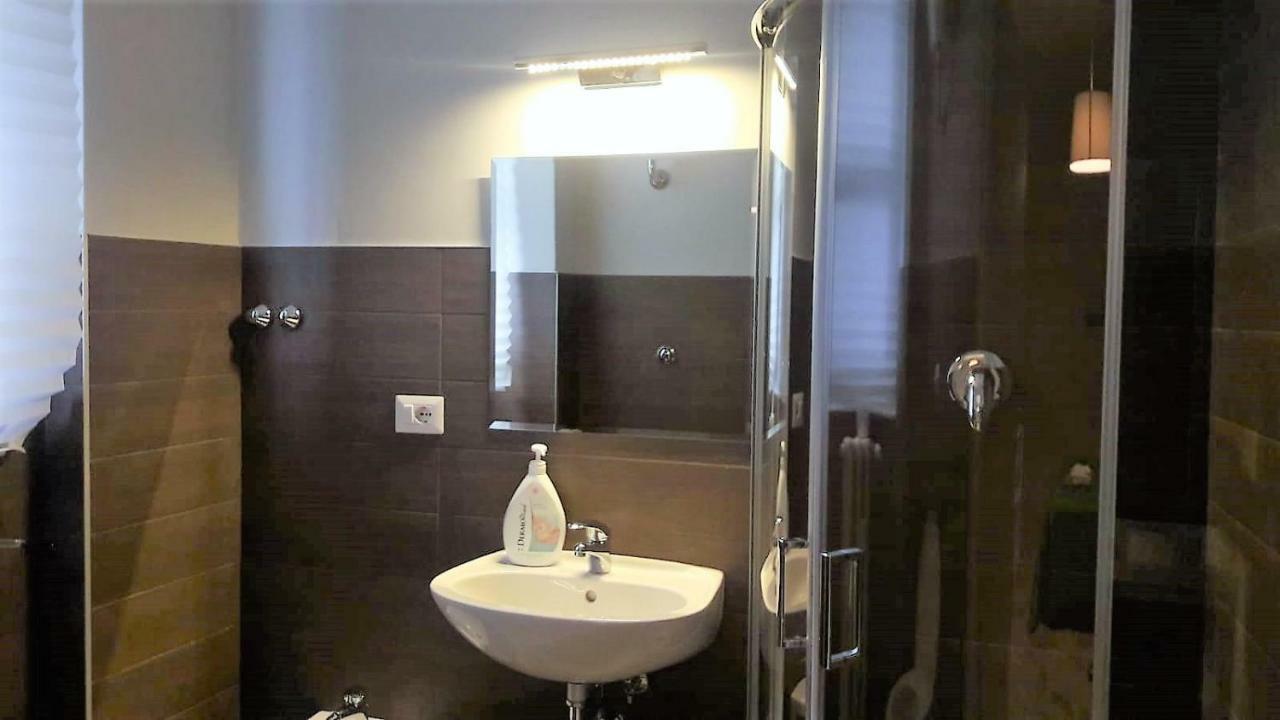 Cavour 124 -Guest-Room- Bari Exterior foto